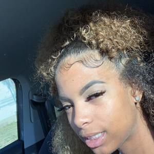 Meet your Posher, Jasmine